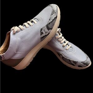 Nordstrom Light Gray and Black Patterned Sneakers